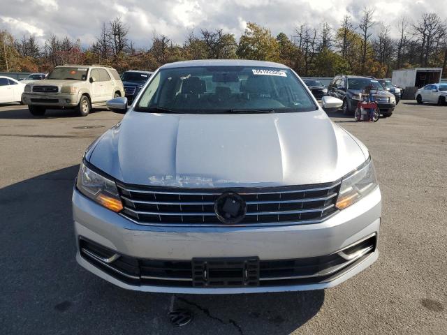 2017 VOLKSWAGEN PASSAT SE - 1VWBT7A35HC033343