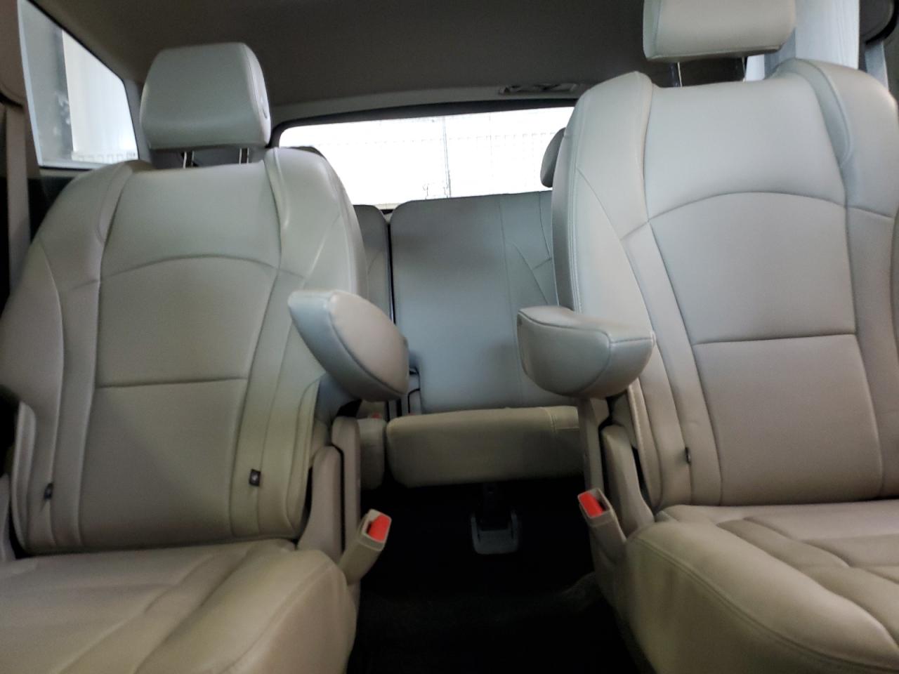 BUICK ENCLAVE ESSENCE