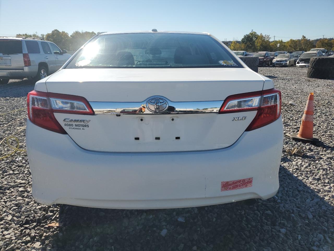 TOYOTA CAMRY BASE