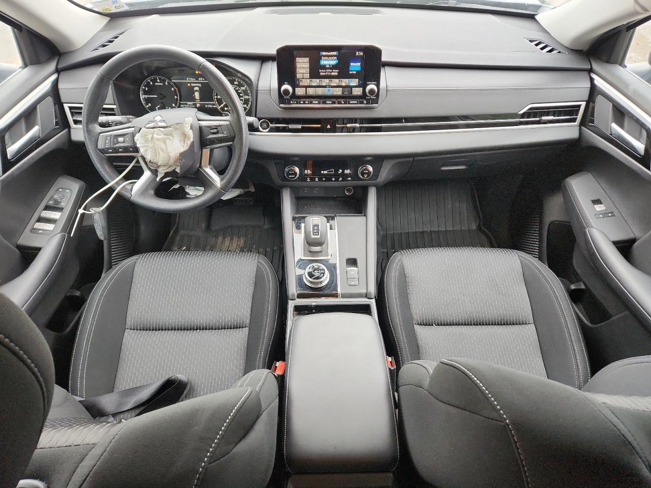 MITSUBISHI OUTLANDER ES