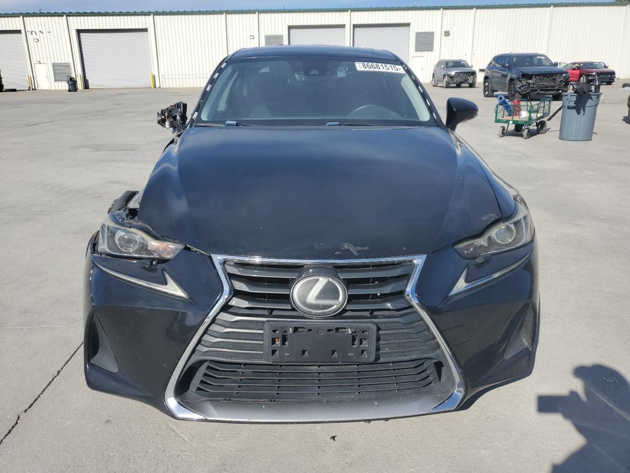 LEXUS IS 200T