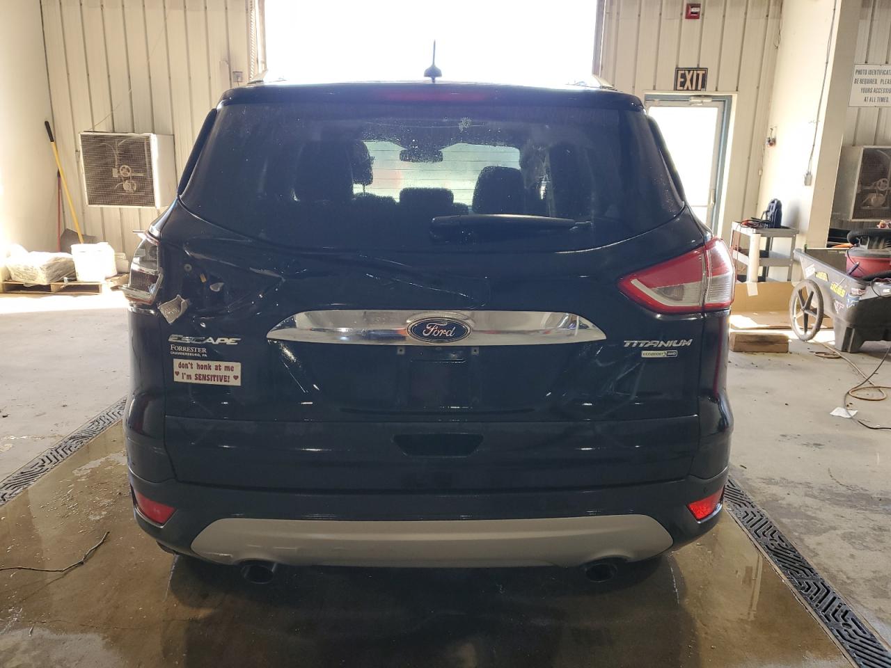 FORD ESCAPE TITANIUM