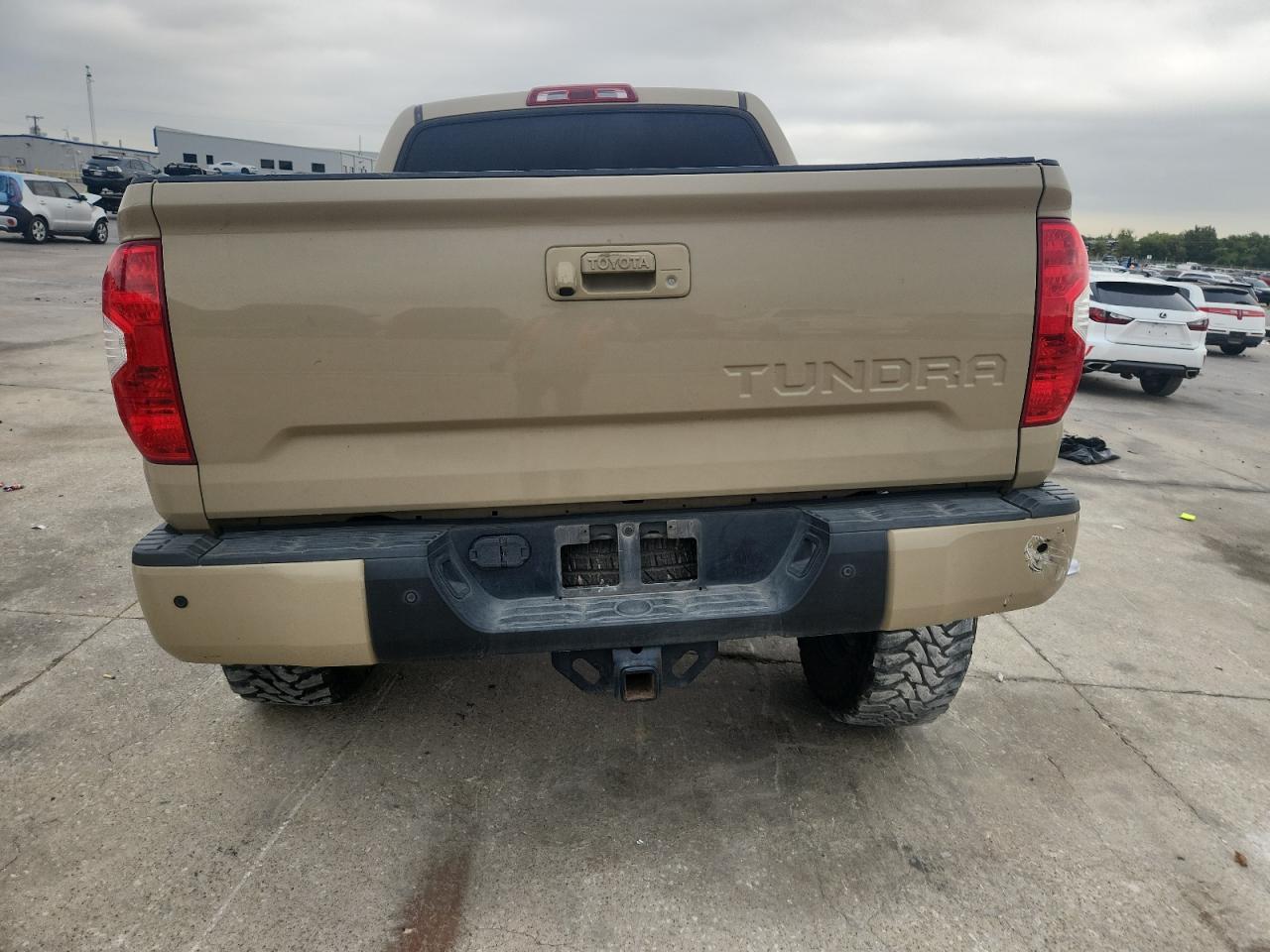 TOYOTA TUNDRA CREWMAX LIMITED