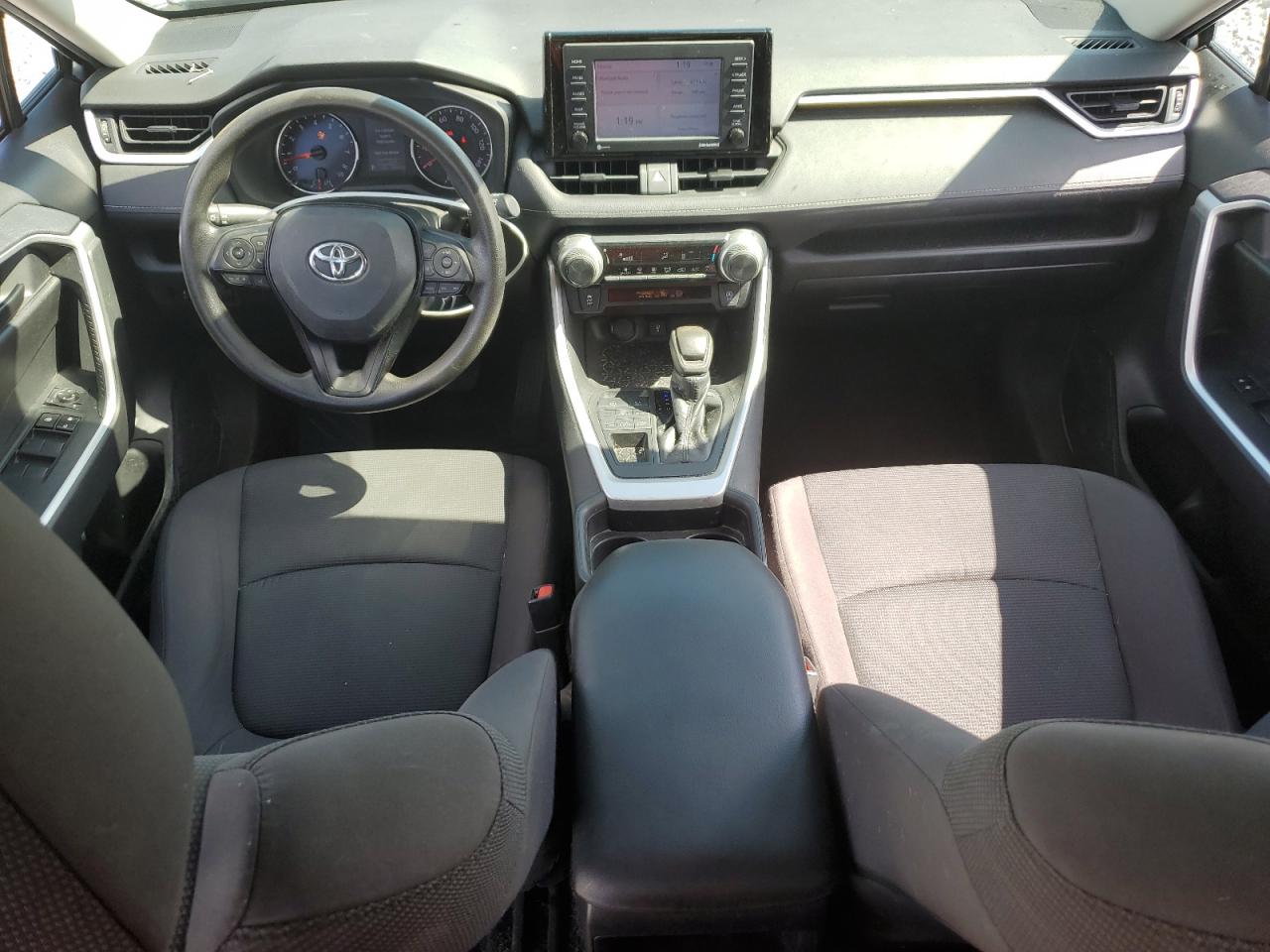 TOYOTA RAV4 LE