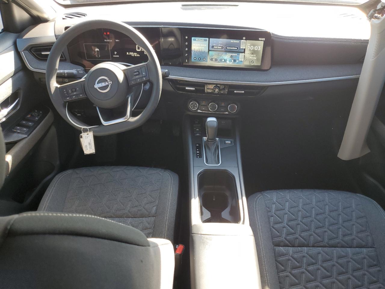 NISSAN KICKS SV