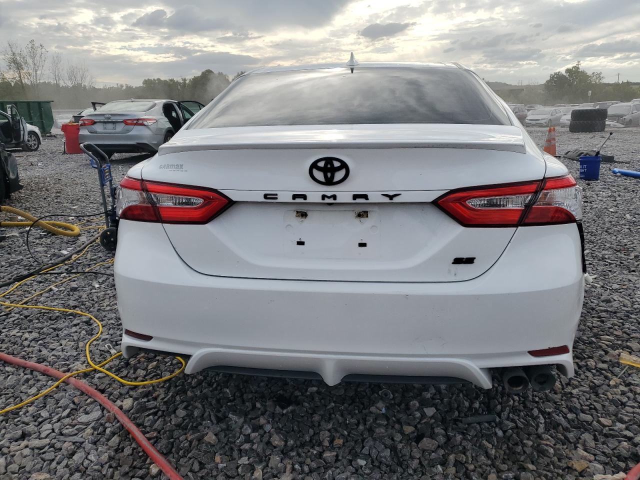 TOYOTA CAMRY SE