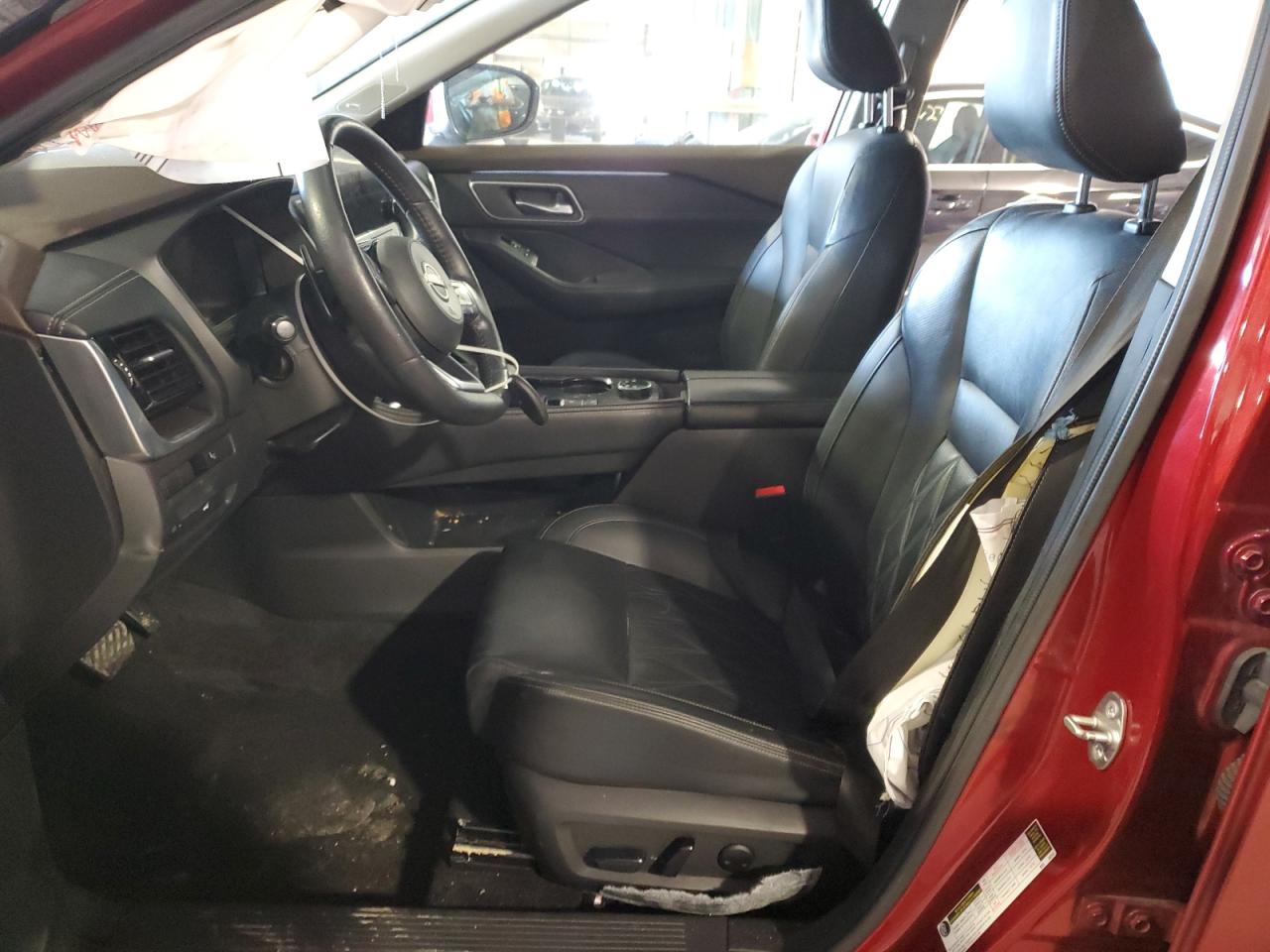 NISSAN ROGUE PLATINUM