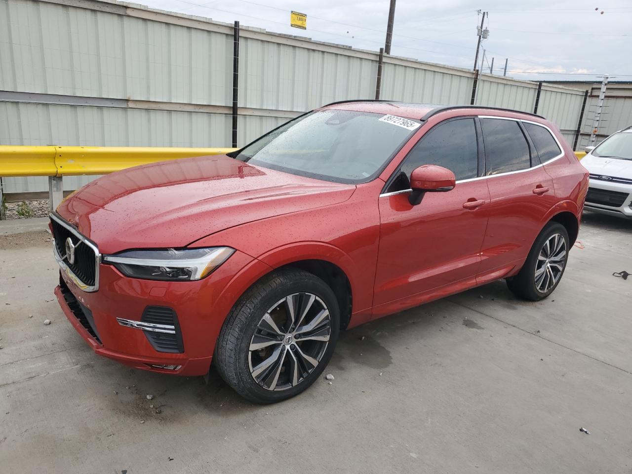 VOLVO XC60 B5 MOMENTUM