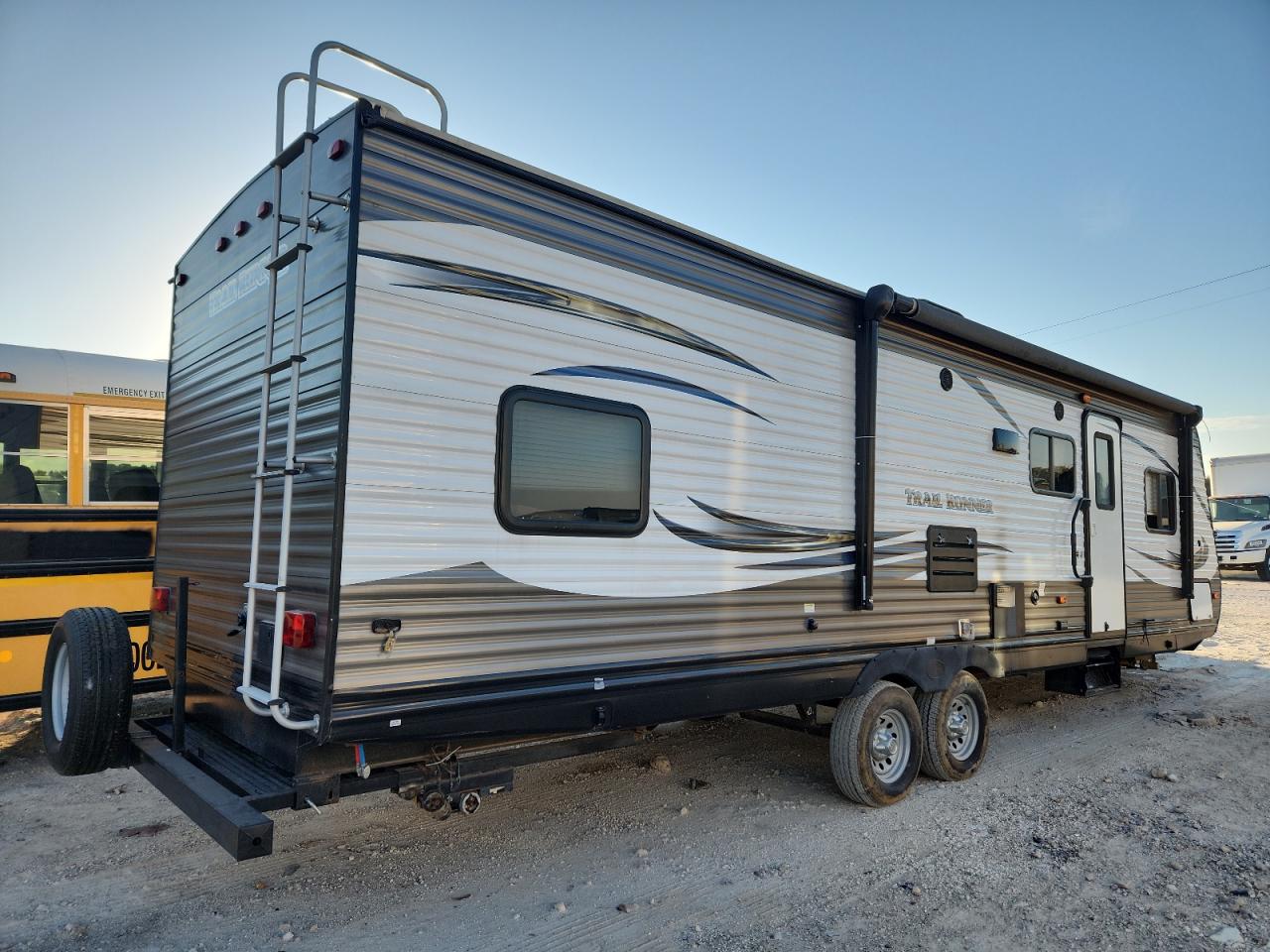 Lot #3291479966 2017 TRAIL KING HEARTLAND