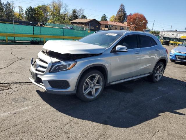 MERCEDES-BENZ GLA 250 4M