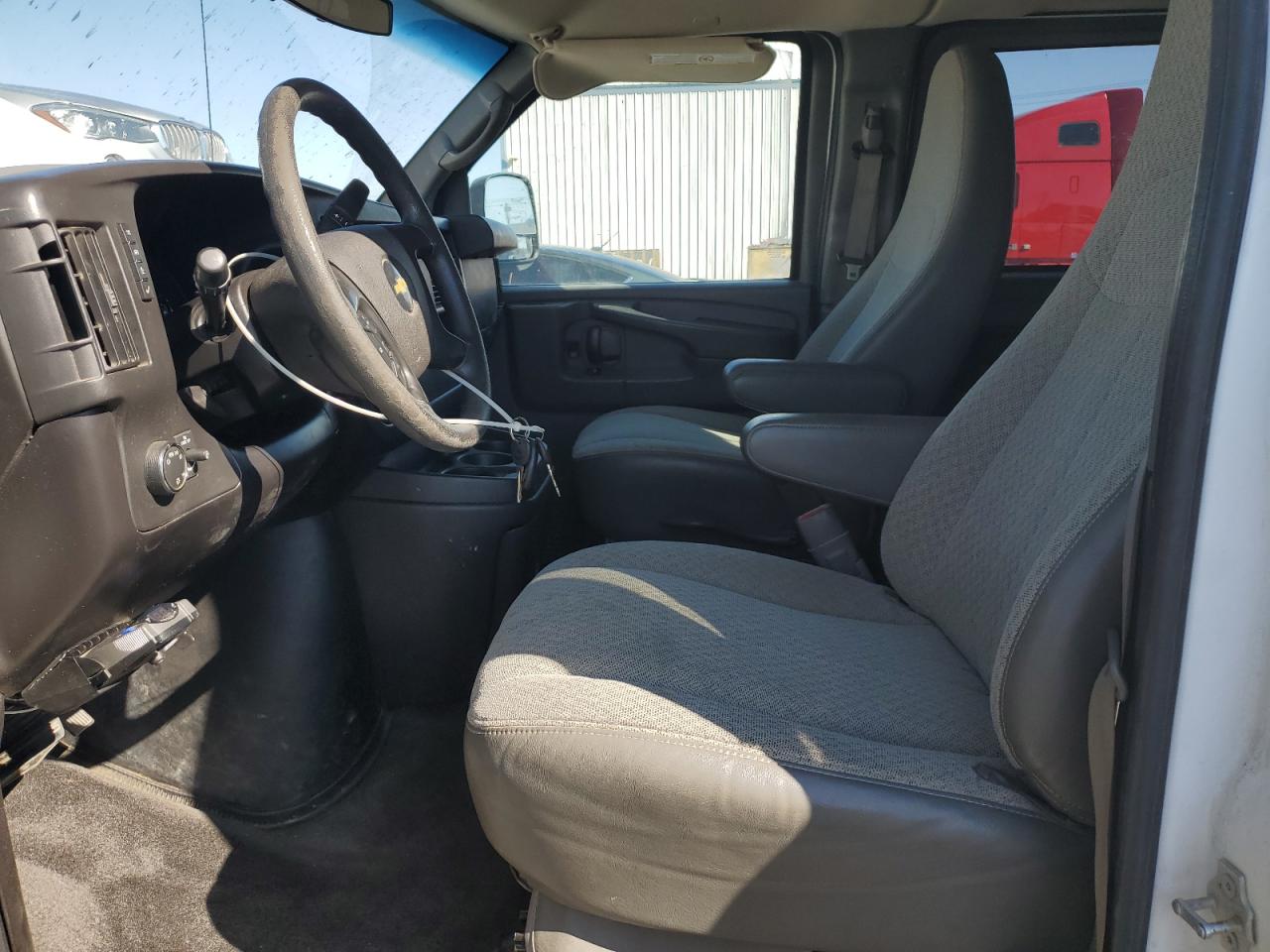 CHEVROLET EXPRESS LT