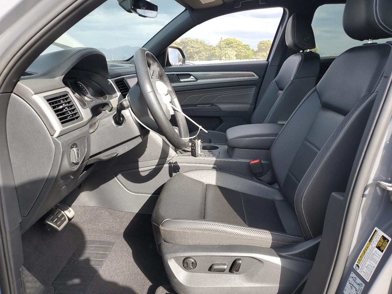 VOLKSWAGEN ATLAS CROSS SPORT SE