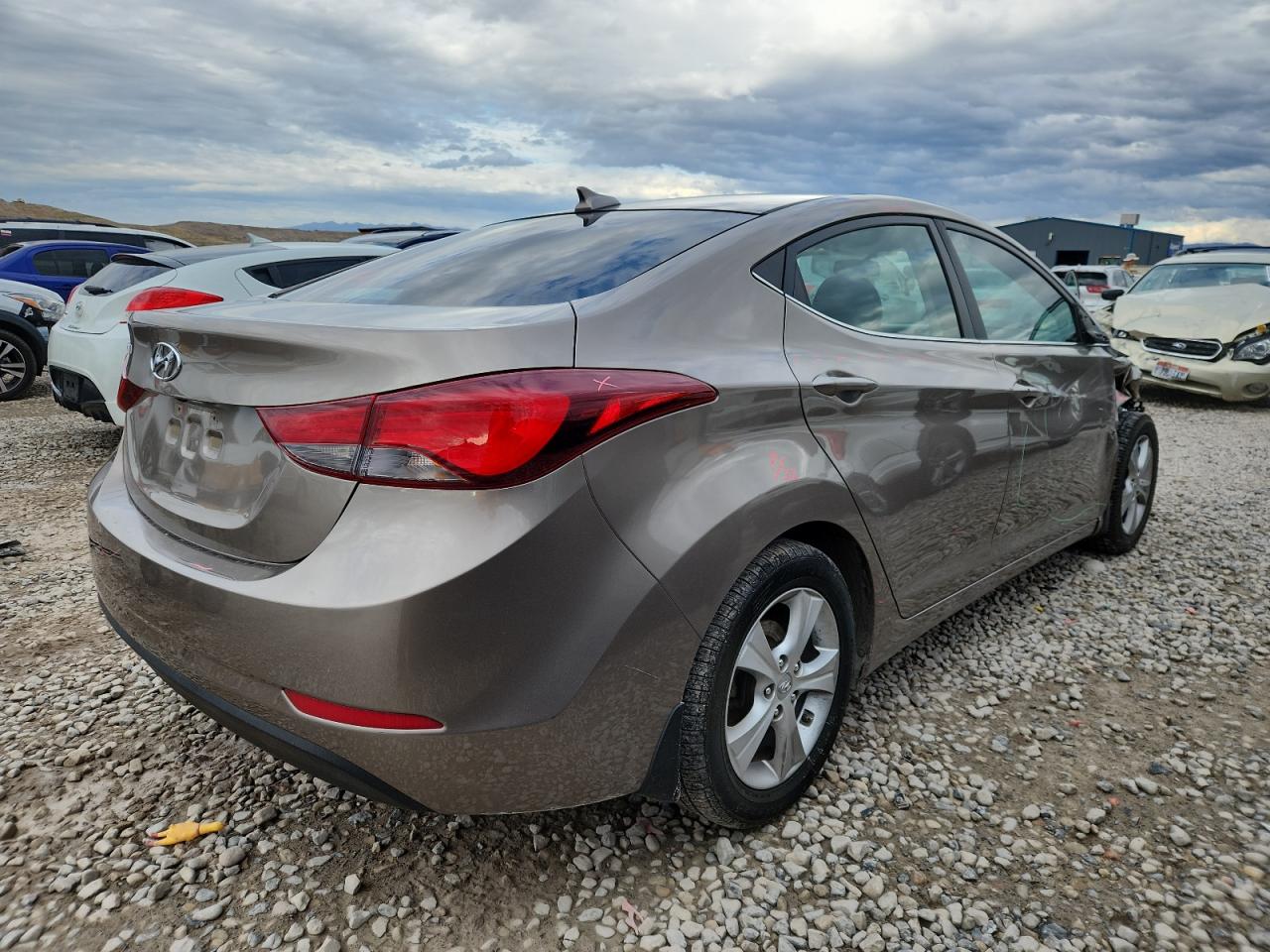 HYUNDAI ELANTRA SE