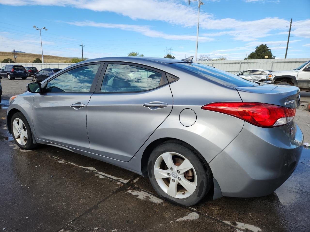 HYUNDAI ELANTRA GLS