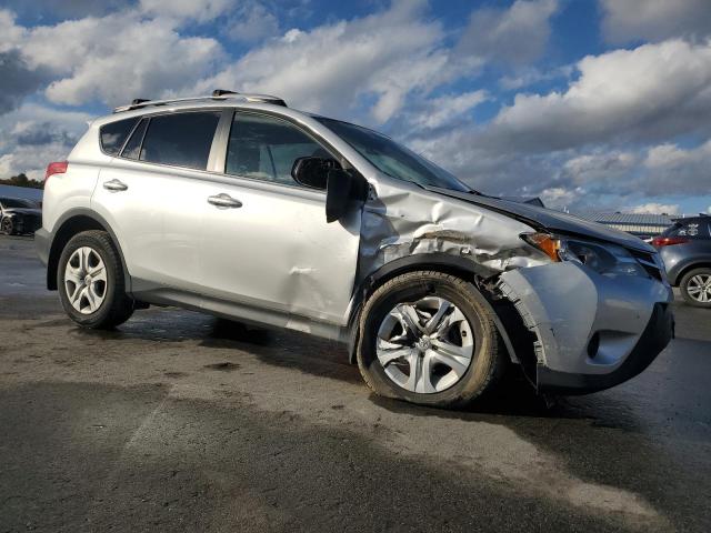 2015 TOYOTA RAV4 LE - JTMBFREV5FD144385