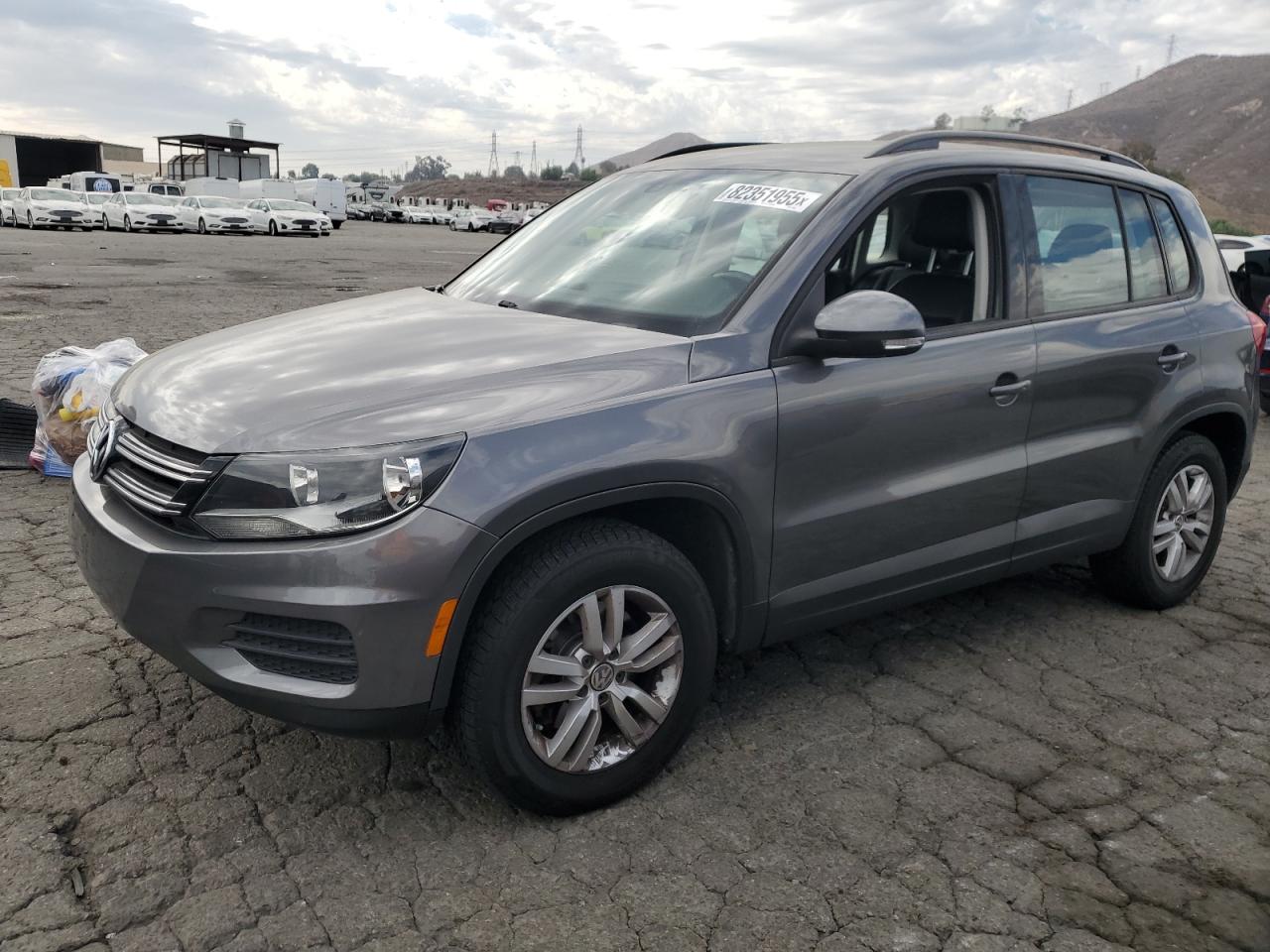 VOLKSWAGEN TIGUAN S