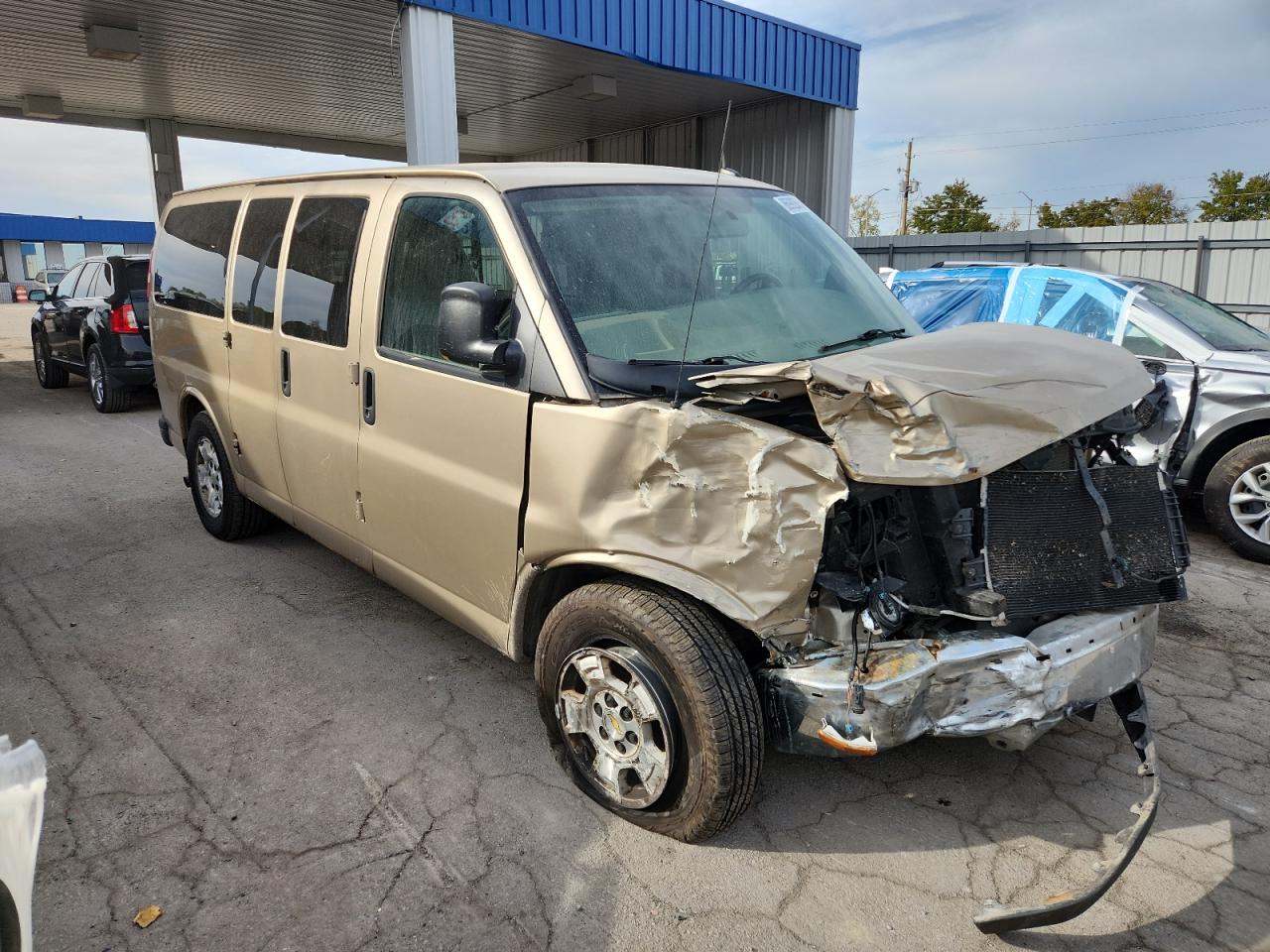 CHEVROLET EXPRESS LT