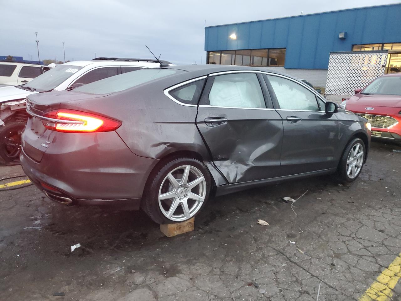 FORD FUSION SE