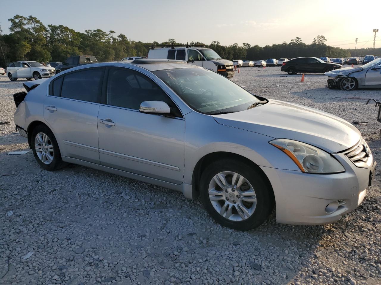 NISSAN ALTIMA BASE