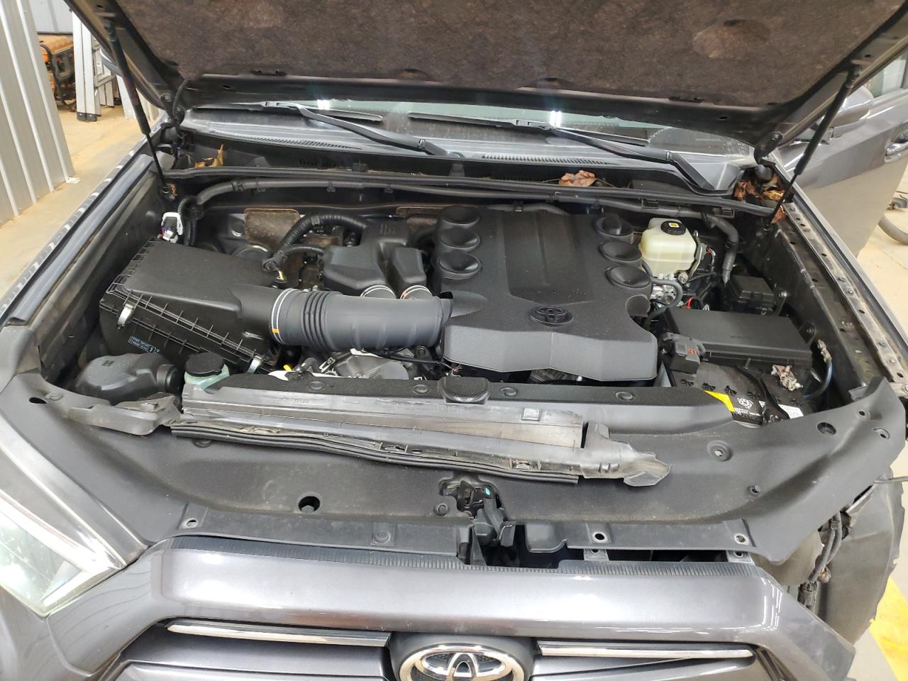 TOYOTA 4RUNNER SR5 PREMIUM