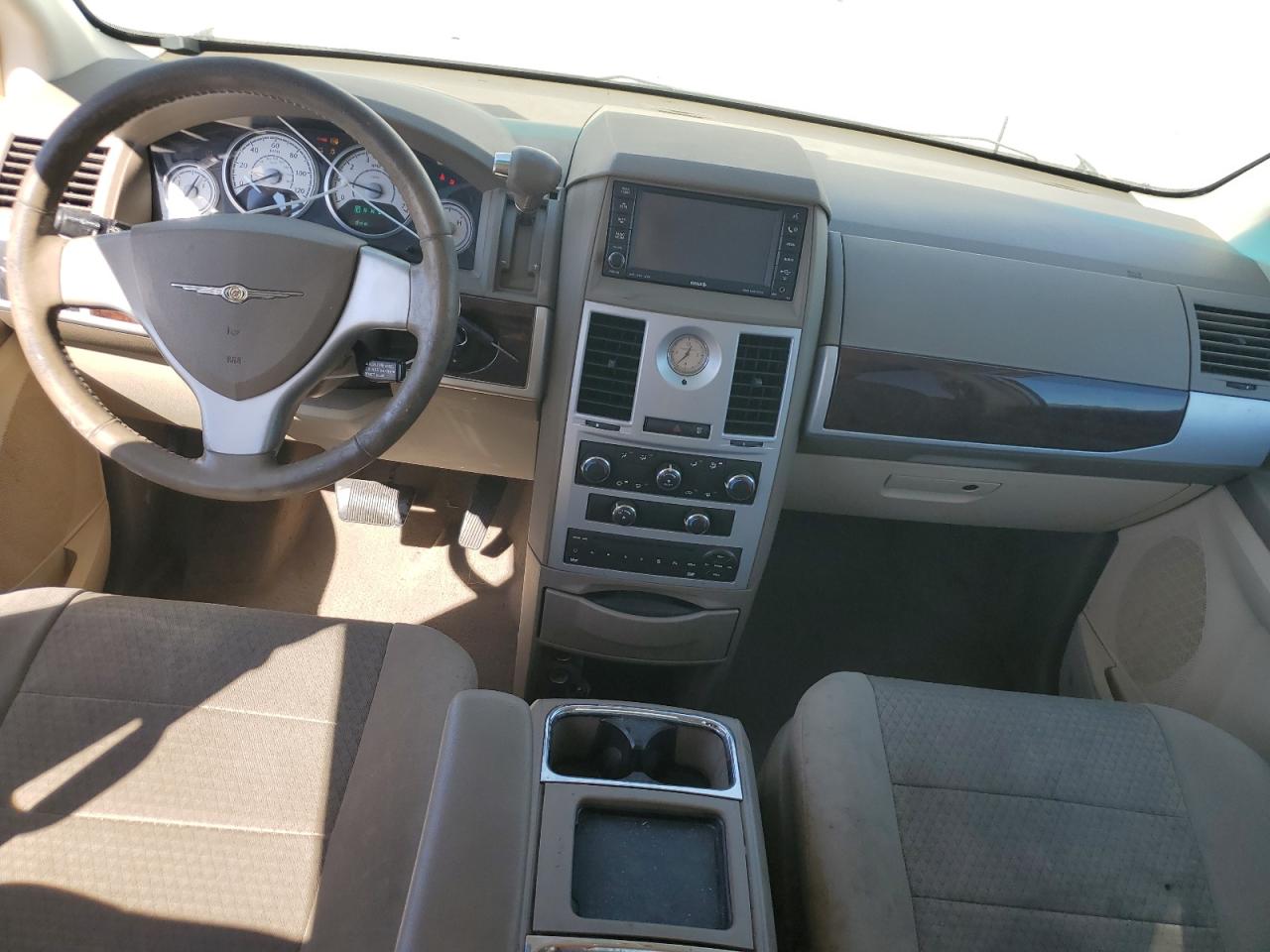 Lot #3282564899 2009 CHRYSLER TOWN & COU