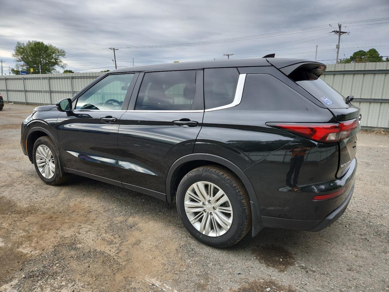 MITSUBISHI OUTLANDER ES