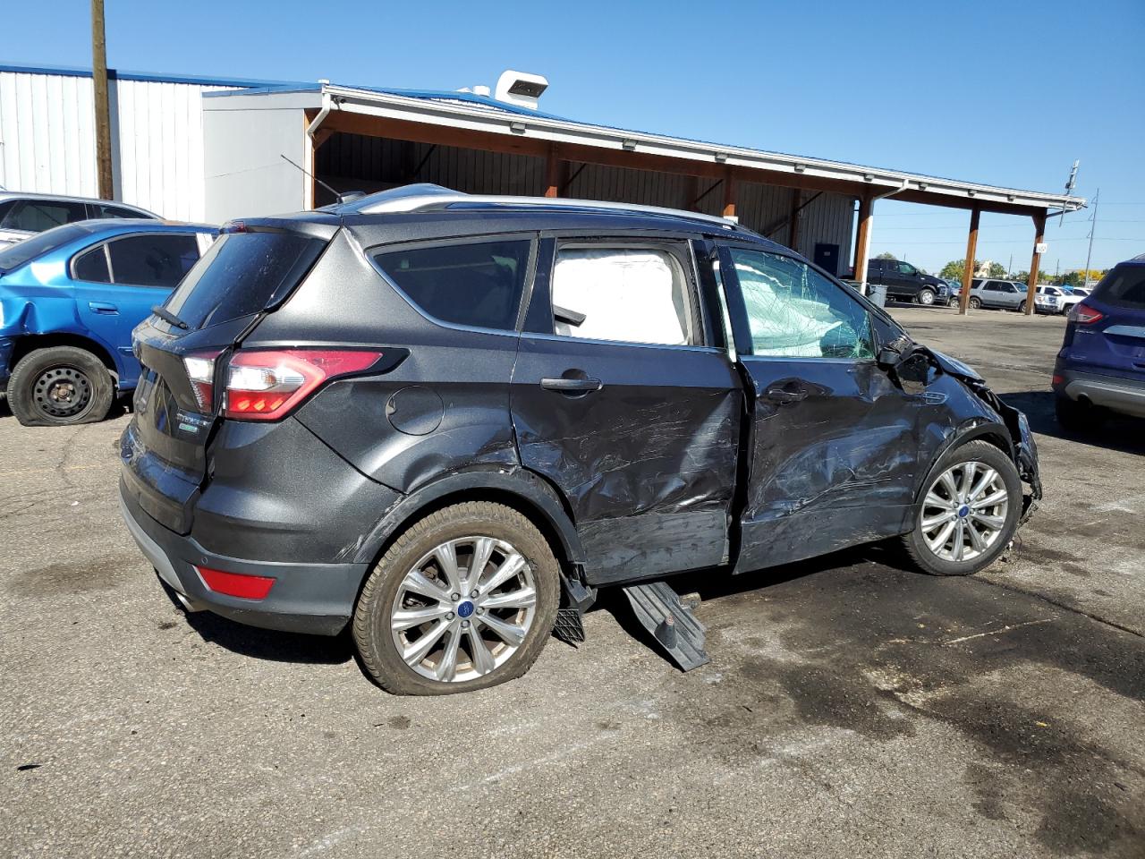 FORD ESCAPE TITANIUM