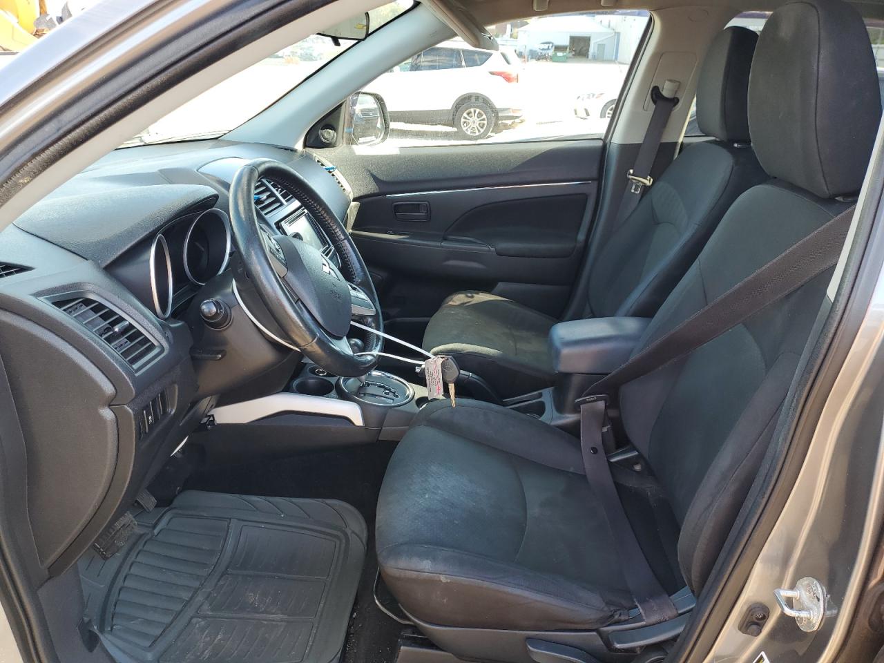 MITSUBISHI OUTLANDER ES