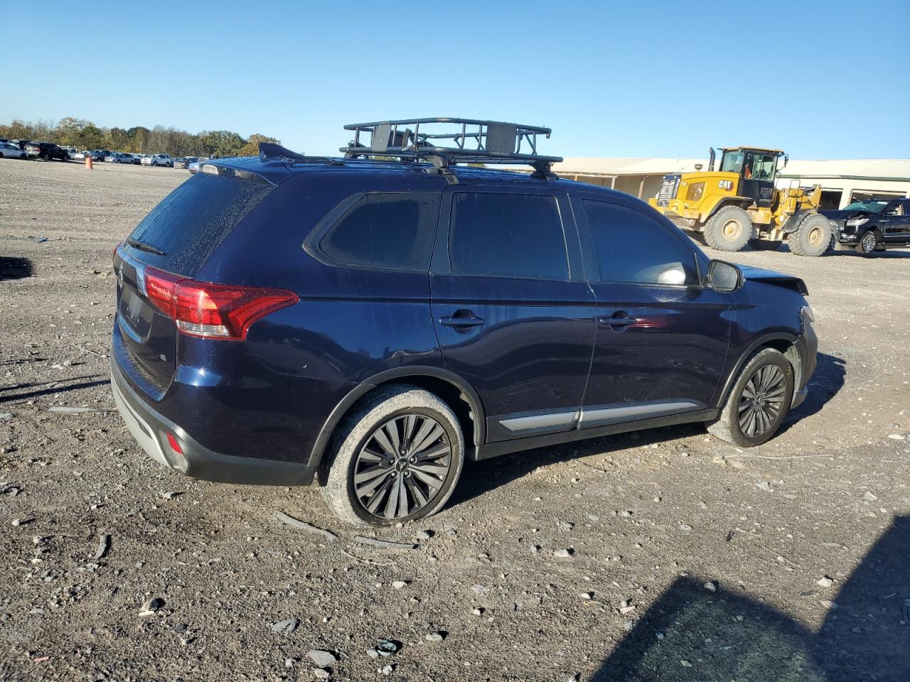 MITSUBISHI OUTLANDER SE