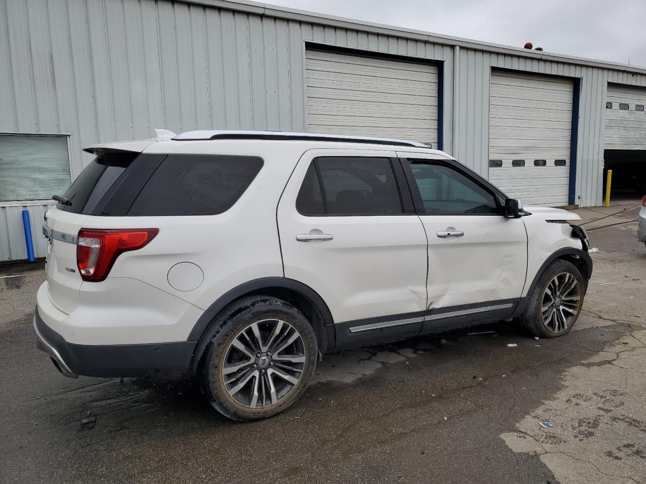 FORD EXPLORER PLATINUM