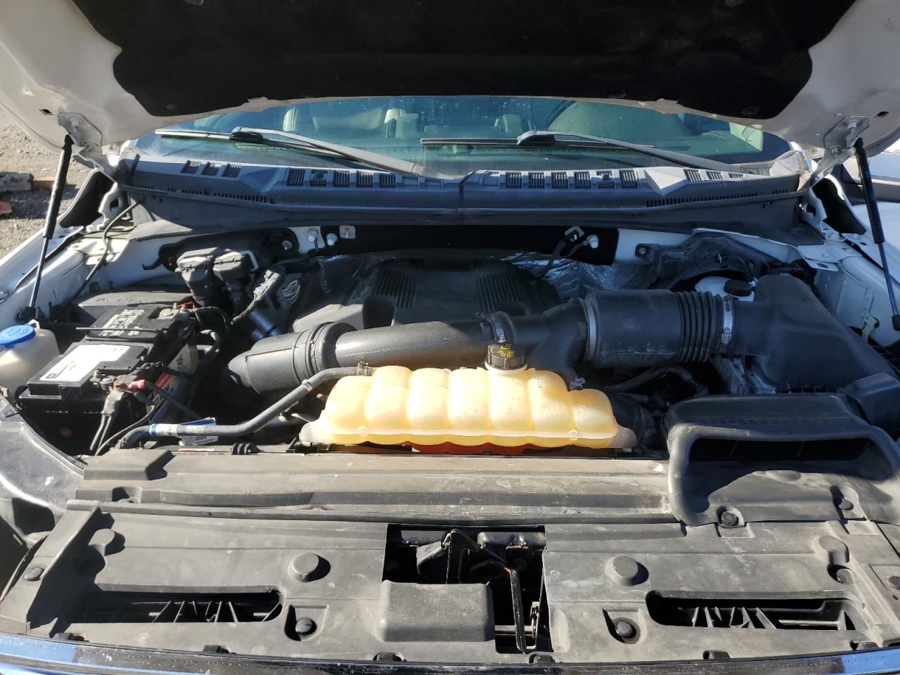 FORD F-150 SUPER CAB