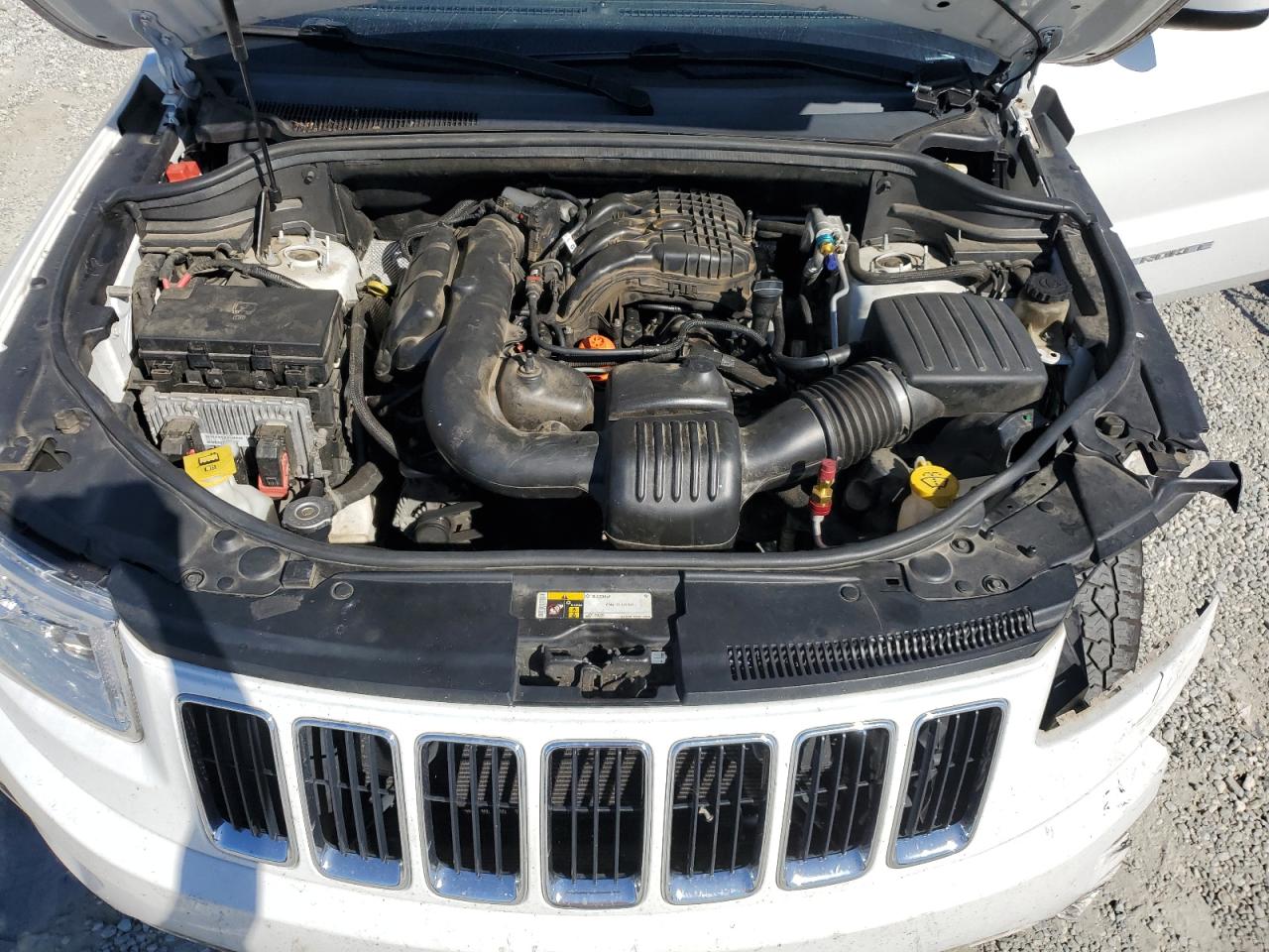 JEEP GRAND CHEROKEE LAREDO