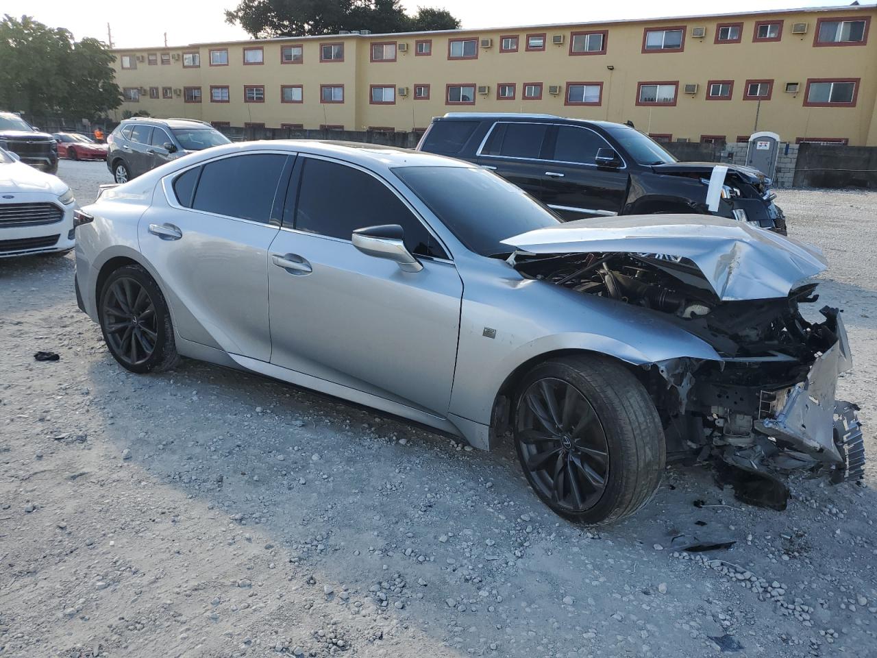 LEXUS IS 350 F SPORT DESIGN