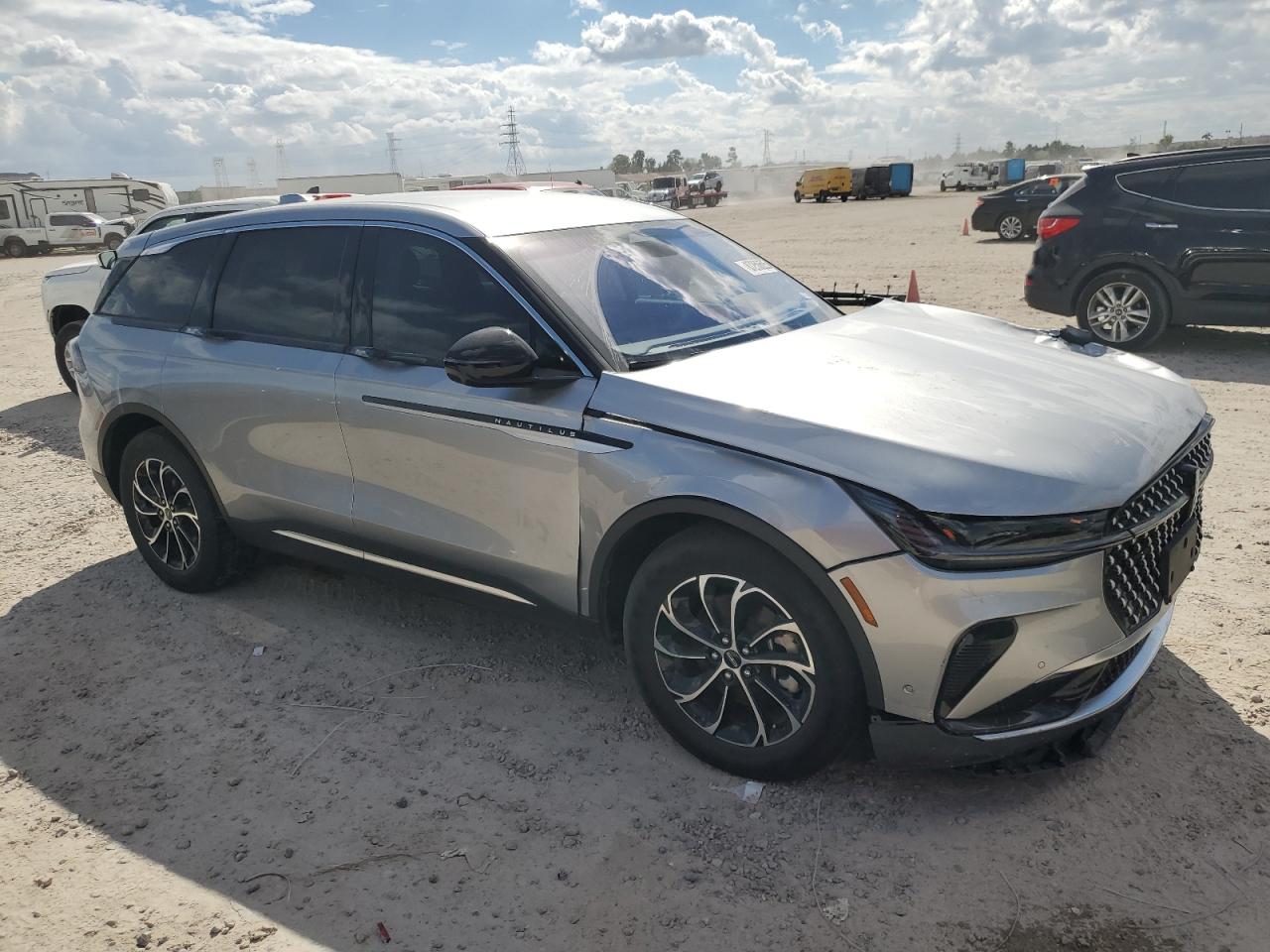 LINCOLN NAUTILUS PREMIERE