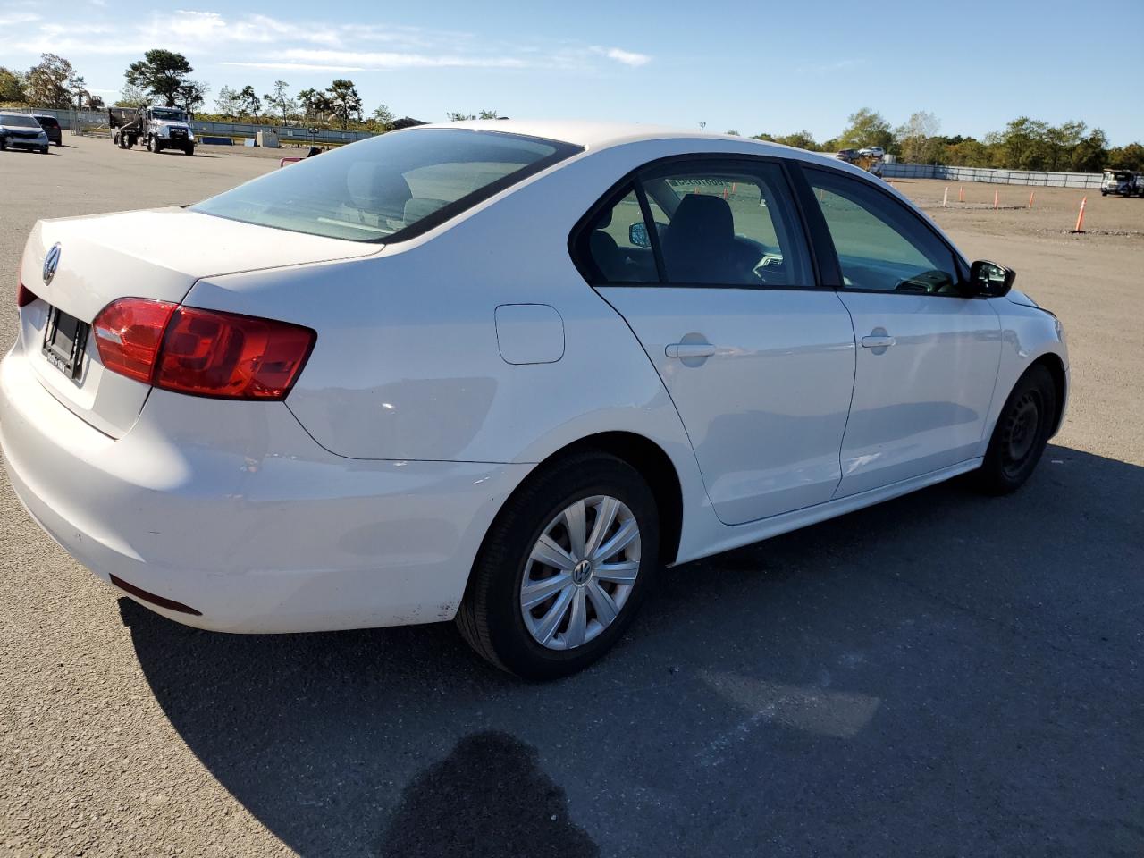 VOLKSWAGEN JETTA BASE
