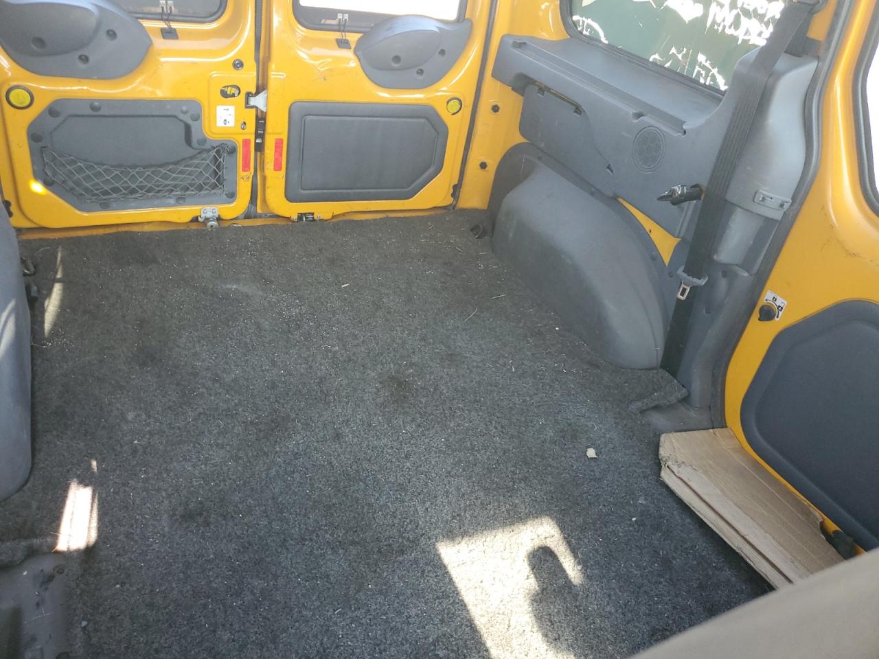 FORD TRANSIT CONNECT XLT PREMIUM