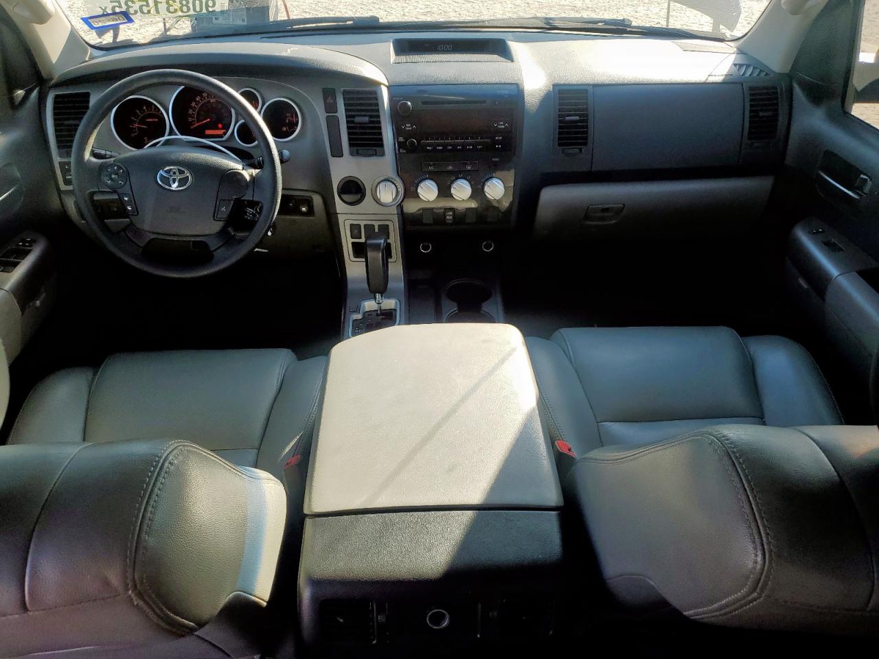 TOYOTA TUNDRA CREWMAX SR5