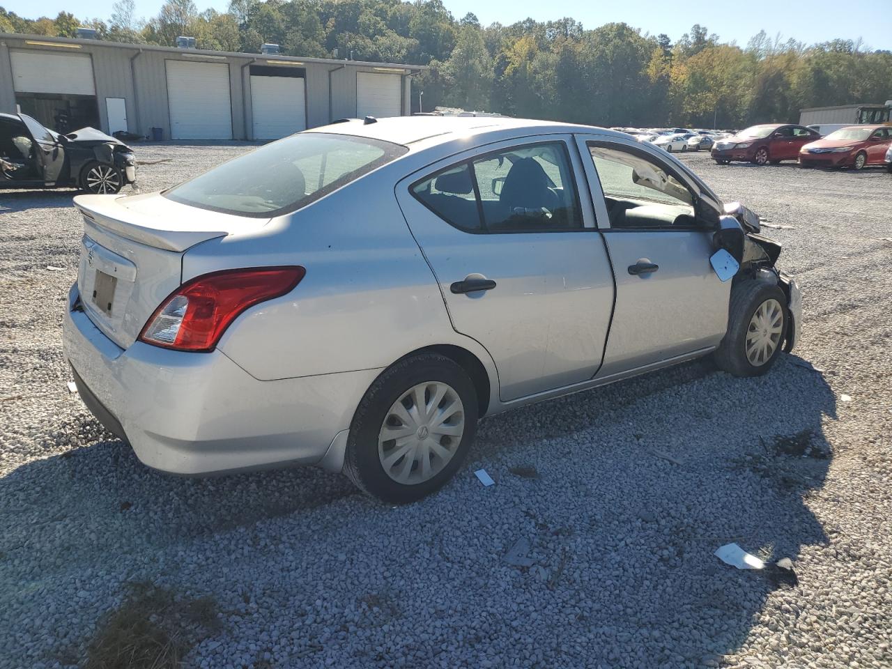 NISSAN VERSA S