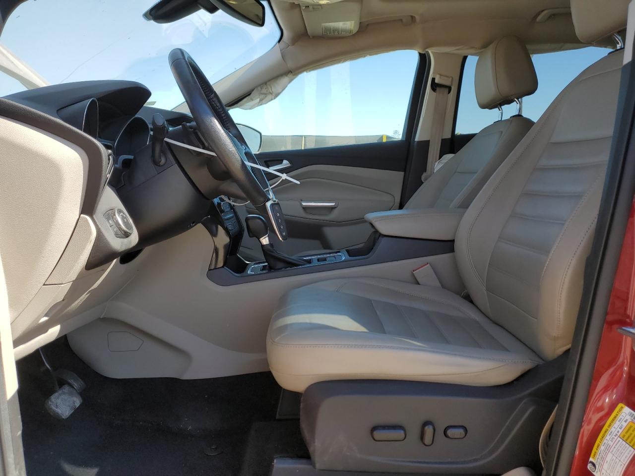 FORD ESCAPE TITANIUM