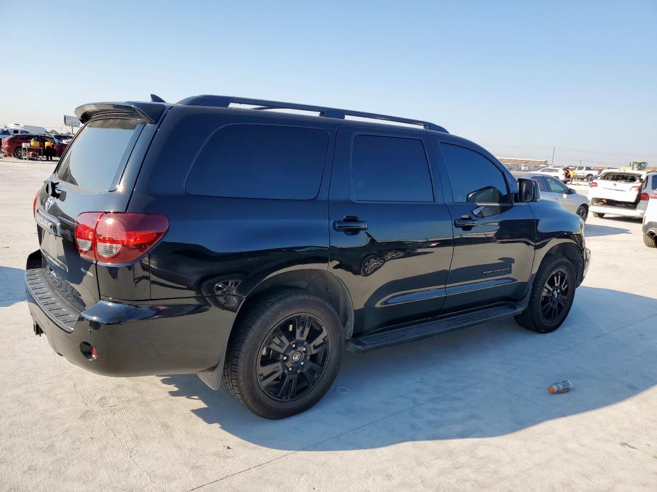 TOYOTA SEQUOIA SR5