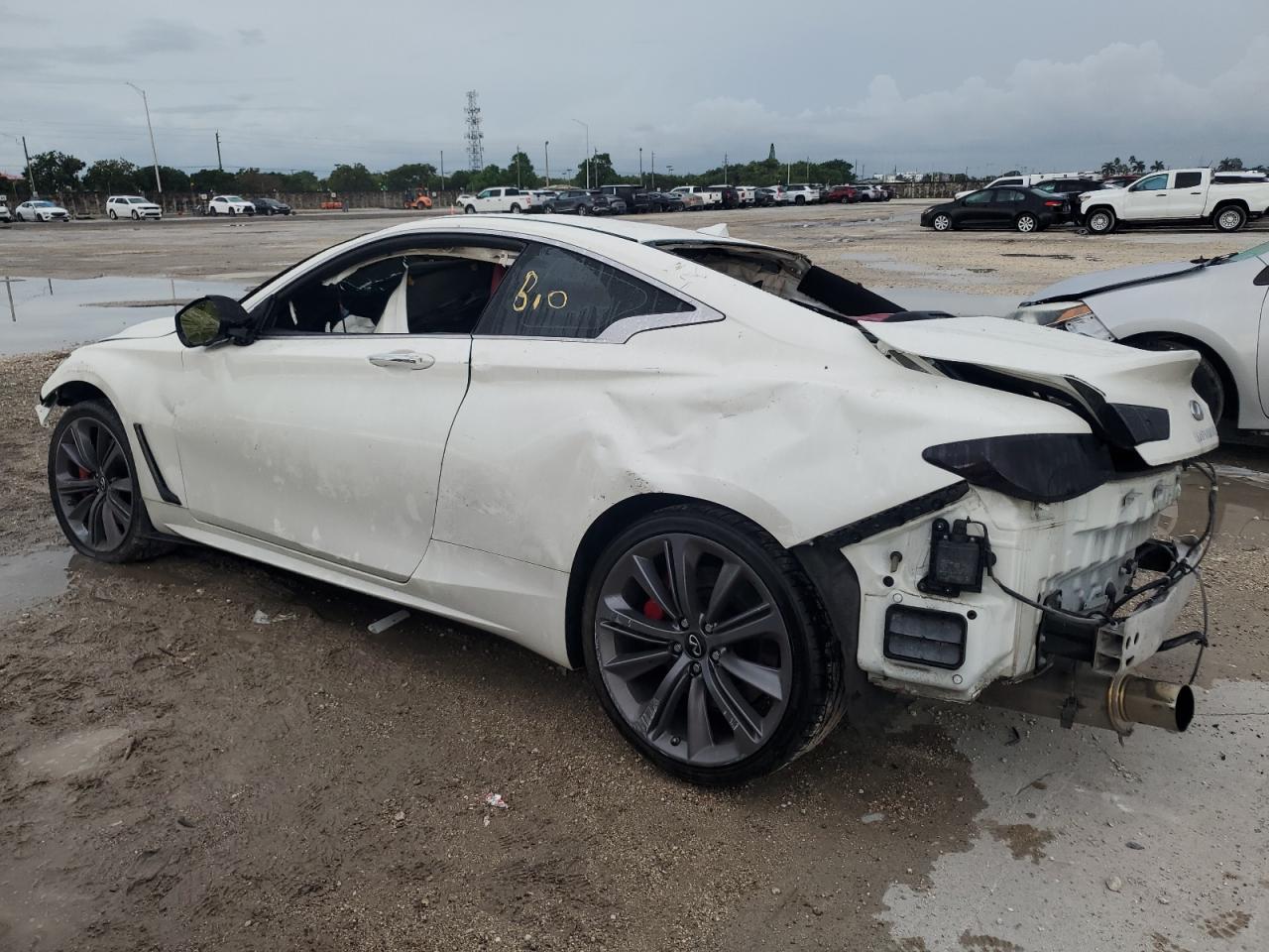 INFINITI Q60 RED SPORT 400