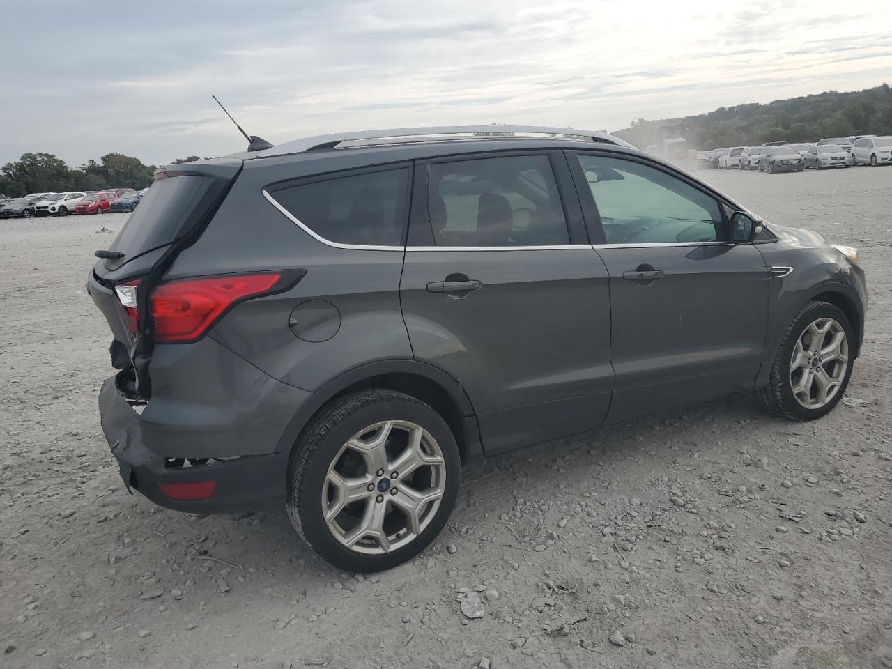 FORD ESCAPE TITANIUM
