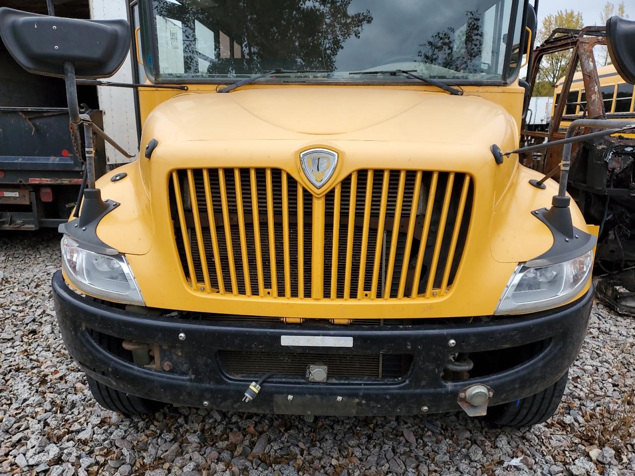 Lot #3282360257 2015 IC CORPORATION 3000 CE