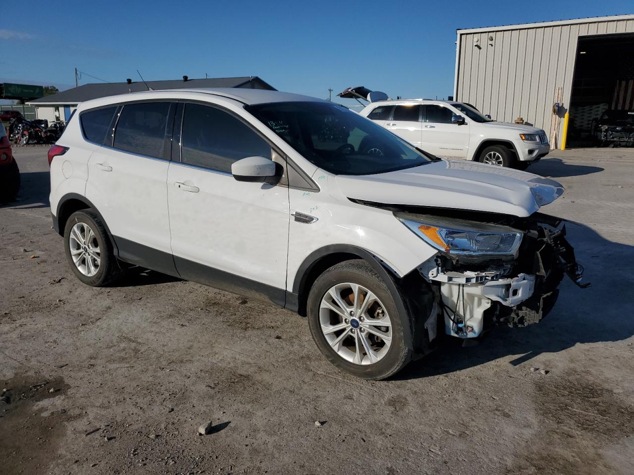 FORD ESCAPE SE