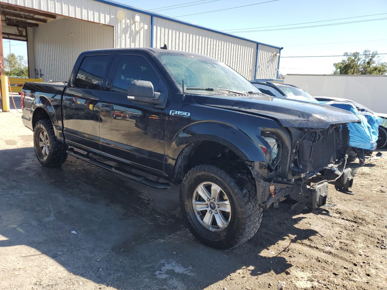 FORD F-150 SUPERCREW