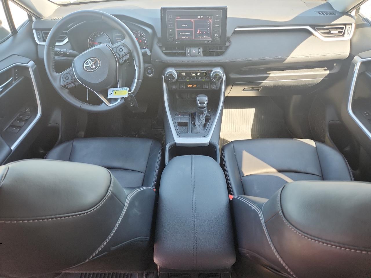 TOYOTA RAV4 XLE PREMIUM
