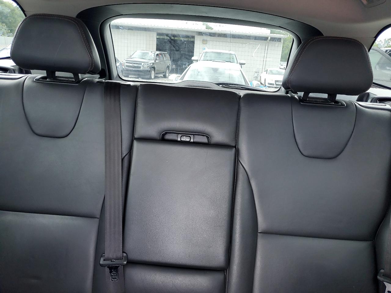 VOLVO XC60 T5 INSCRIPTION