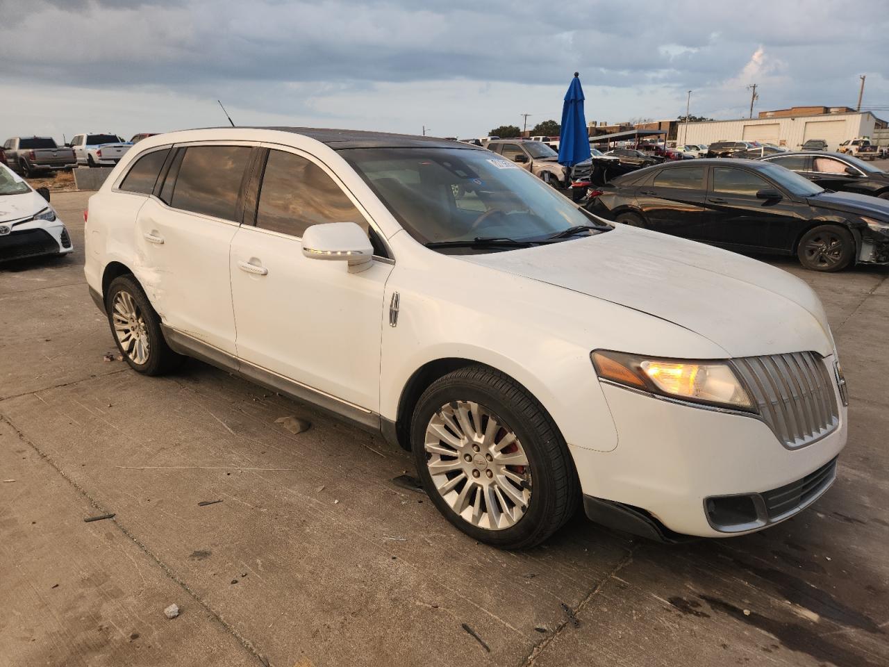 LINCOLN MKT