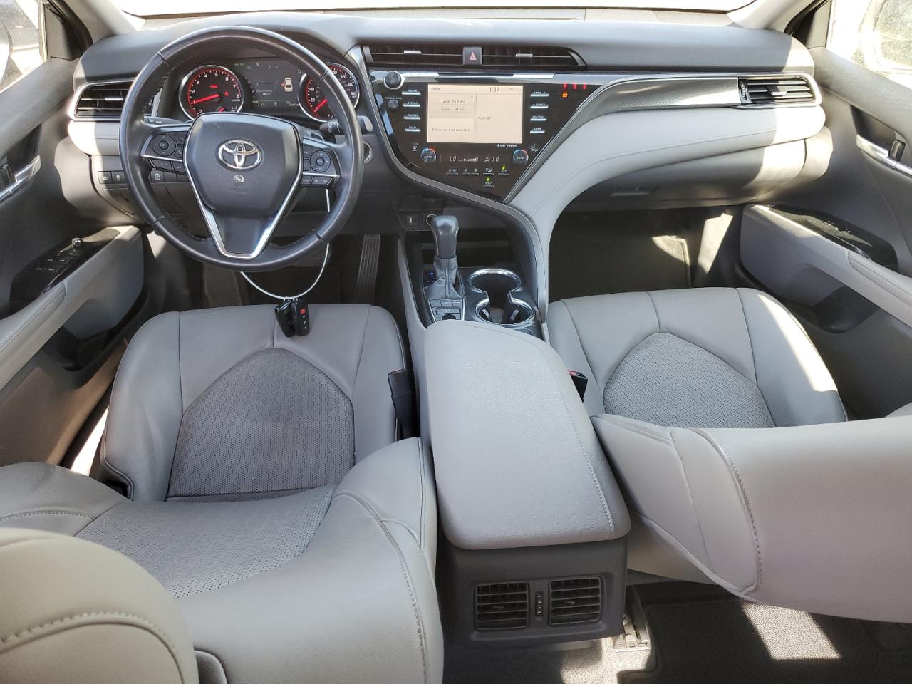 TOYOTA CAMRY XSE