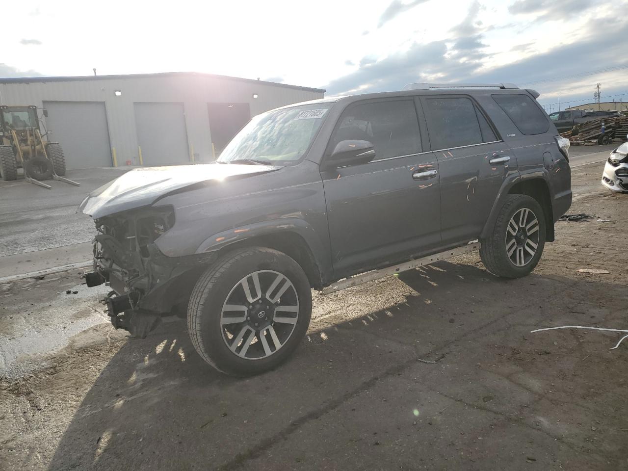 TOYOTA 4RUNNER SR5
